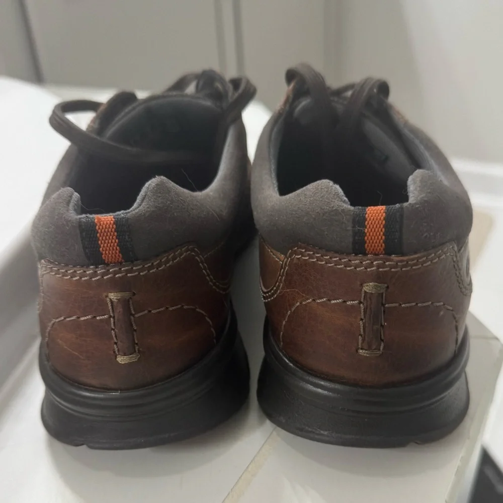 Clarks Dark Brown Leather Men's Oxfords Size 12